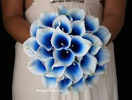 Be it a bouquet or a vase. Royal Blue Halo Brides Bouquet
