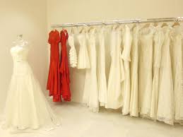 Brautmode & brautkleider für bräute aus erlangen und umgebung. Edle Brautkleider Im Atelier Von Monica Santana In Nurnberg Brautkleider Nach Mass Made In Germany Brautkleid Designer Brautkleid Braut