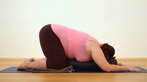 Full Bodied Woman Practicing Yoga In Supported Child S Pose Variation Yoga For Beginners Yoga Poses