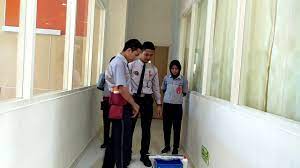 Carefastindo atau lebih dikenal care fast adalah sebuah perusahaan penyedia dan pengelola jasa tenaga kerja dibidang. Sop Glass Cleaning Pt Sos Indonesia Youtube