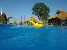 Pensiunea marina cu o arhitectura moderna si interior deosebit, este situata pe malul dunarii in centrul orasului sulina la aproximativ doi km. Cazare Delta Dunarii Cu Piscina Interioara Pensiuni In Natura