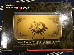 Maneja a tus personajes como no lo has hecho hasta ahora gracias a la incorporación de una palanca y nuevos botones, sorpréndete con la. Nintendo New 3ds Xl Legend Of Zelda Majora S Mask Limited Edition 1gb Black Nintendo News New 3ds Majoras Mask