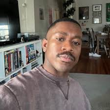 Linds🐾 (@LindsayScheffel)