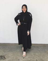 Nah, mereka ini pasti selalu mencari jasa penjahit pakaian yang bisa membuat pakaian yang sesuai dengan bentuk tubuh mereka. 10 Model Gamis Untuk Wanita Gemuk Yang Nyaman Dan Modis Updated 2021 Bukareview