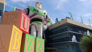 Walt disney world resort, central florida, florida, united states. Disney S All Star Movies Resort Tour Hotel Grounds Walking Tour Food Pool Locations Youtube