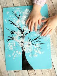 Winter Bubble Wrap Tree Kids Craft Easy Winter Crafts Toddler Art Projects Winter Crafts For Toddlers