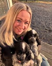 PRIVATE REHOMING POSTING ON BEHALF OF A GROUP MEMBER @everyone Hi Kel would  i be allowed to ask you to submit the following with photos Im caring for a  11 year old