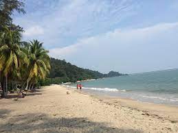 Teluk batik beach resort is a beautiful hotel located in lumut, perak. Teluk Batik Holiday Apartment Apartments Lumut
