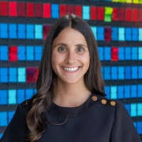 Anna Puccinelli's Instagram, Twitter & Facebook