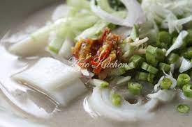 Nah, untuk anda yang ingin menikmati sajian serabi kuah manis, anda bisa membuatnya sendiri di rumah. Laksam Dan Laksa Kelantan Azie Kitchen