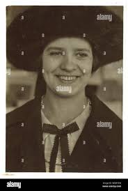 Sewing club hi-res stock photography and images