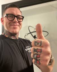 Bruton Guitars (@bruton_guitars) • Instagram photos and videos