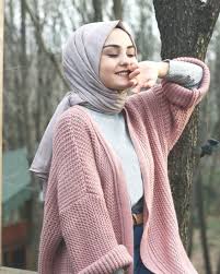 Usually, a turban hijab is made of the scarf tucked in completely within the layers around the hairline. 290 Western Hijab Ideas Hijab Fashion Muslim Fashion Muslimah Fashion