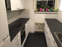 Jede küche sieht ganz anders aus, oftmals sogar kreativer und individueller als der restliche wohnraum. Alte Kuche Verschonern Kuche Fronten Weiss Dunkelgrau Resimdo