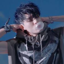 im in love with emo jeno 🤟🏻 #jeno #nctdream #foryou