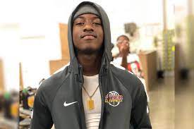 Teen basketball player dies of cardiac arrest. Teen Basketball Star Dies After Asking For Drink During Game