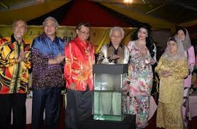 I don't think the chief minister and the state government had intended to implement such a wasteful and. Secrets Of The Singing Fountain Sarawak Report