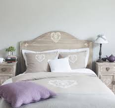 Letto in legno singolo cuore, arreda online con romanticismo la cameretta dei tuoi bambini! Testata Letto Di 140 Cm Camille Maisons Du Monde