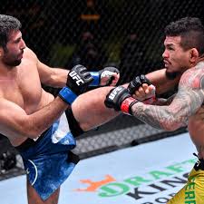 Beneil dariush is an iranian lightweight fighter currently signed to the ufc. Beneil Dariush On Ufc Future I D Like To Fight Somebody Ahead Of Me Instead Of All The Guys Behind Me Mma Fighting