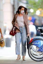 She is best known for her role as a troubled. Anne Hathaway In A Casual Outfit Nyc 09 19 2020 Celebmafia