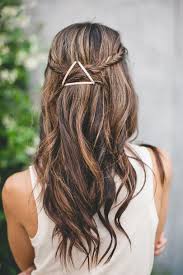 These little tools serve many purposes — and not just for fixing your hair. Pin Me Up 5 Grunde Warum Wir Bobby Pins Wieder Tragen Sollten