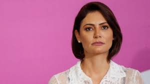 Bolsonaro during independence day parade in brasilia on 7 september 2019 michelle and jair bolsonaro visiting montevideo, uruguay, march 2020. Bolsonaro Ameaca Reporter Por Que Milhares De Pessoas Estao Perguntando Sobre Depositos De Queiroz Para Michelle Bbc News Brasil