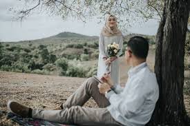 Sosok ayah tergambarkan sebagai sosok yang pekerja keras, sangat sayang anak, sayang keluarga dan tak mudah putus a. 87 Kata Kata Romantis Buat Pacar Tersayang Dan Pasangan
