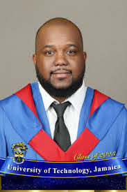 Earline Willis's Instagram, Twitter & Facebook