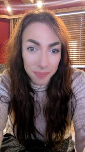 Hello Friends! Please meet the amazing Piper Dawes, if you don't know her  already. Not only a brilliant and talented  producer/musician/engineer/social media wiz, but also a phenomenal human  being ♥️♥️♥️