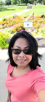 I have a "helper" while I'm weeding today...