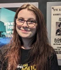 Rhaglen Trenau (Document (A4))