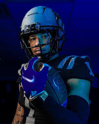 Pickerington North Senior: Preston Bowman I'm still booking senior photo  sessions for the class of 2025. Send me a message today for more information