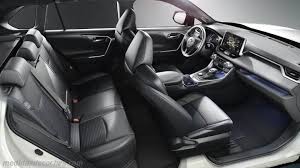 The interior can be noisy and the standard gas engine. Medidas Toyota Rav4 Y Maletero Hibrido