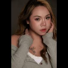 I can't wait for Halloween, Chucky press ons I made💙