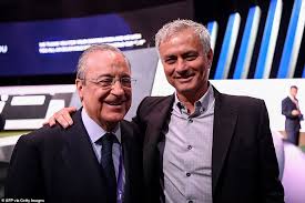 Joel glazer,bryan glazer,avram glazer old trafford stadında. The Billionaire Backers Of New European Breakaway Football League London News Time