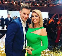 Swoją pracę rozpoczął jako reporter w głównym programie informacyjnym tvn fakty. Przemyslaw Osuchowski Dziennikarz Ewa Wachowicz Znow Jest Zakochana Plejada Pl Maybe You Would Like To Learn More About One Of These