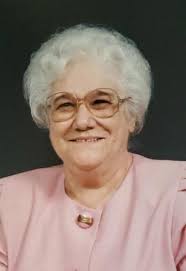 Elsie Powell's Instagram, Twitter & Facebook