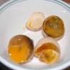 :) eggs, in their shells, should keep in the fridge from three to five weeks. Https Encrypted Tbn0 Gstatic Com Images Q Tbn And9gctvfgcqdkekmdro1xf 6yb971ywcvbzexx8sztqyn1i5yuwguyf Usqp Cau