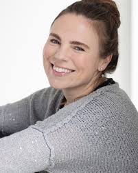 Talent agents for Lucy Victory