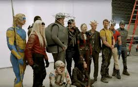 O diretor e o elenco do reboot compareceram à dc fandome para compartilhar os bastidores da superprodução. O Esquadrao Suicida James Gunn E Elenco Se Reunem Em Artes Ineditas Loucosporfilmes Net