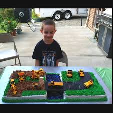 5th Birthday Cake For 5 Year Old Boy Pin By Brigitte Fiordigigli On Cakes I Love Construction Cake Construction Birthday Cake Outside Birthday Parties