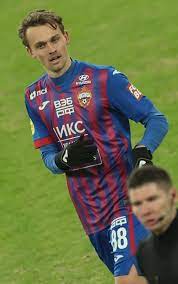 Januar 2019 skrev han under en ny kontrakt med stabæk ut 2020. Emil Bohinen Wikipedia