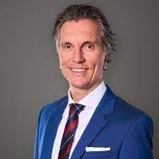 Caroline Rohner's Instagram, Twitter & Facebook