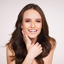 Larissa manoela's instagram live stream from june 1st 2021. Larissa Manoela Getsongbpm