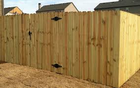 Available in sizes from 3 foot to 12 tall, and wire thickness ranging from 11 1/2 gauge (a thin, light weight, wire), through 9 gauge (a. Low Cost Wood Fences A Better Fence Company Basic Wood Fence