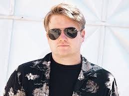 Tom Kees's Instagram, Twitter & Facebook