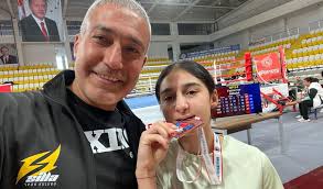 Niğde'de Yapılan Türkiye Güreş Şampiyonası Sona Erdi