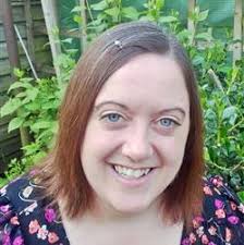 Extract, Int Giveaway: Christmas at Lilac Cottage by Holly Martin