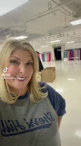 Kara Hill's Instagram, Twitter & Facebook