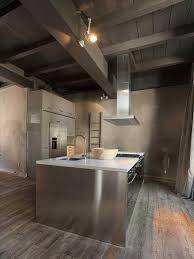 Estantes abiertos, azulejo tipo metro en el antepecho en color blanco, y madera rústica en muebles y encimera, además. 60 Ideas De Decoracion De Cocinas Rusticas Y Cocinas De Obra Fotos Tendenzias Com